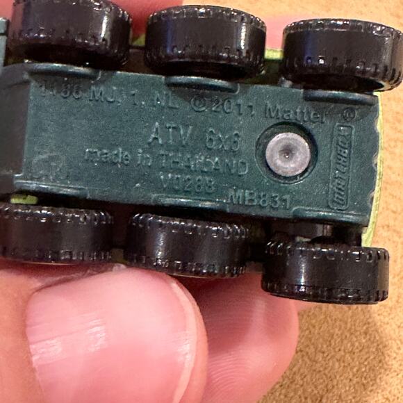 ATV Green 6x6 Mattel Matchbox 2011 V0288 MB831 Diecast Vehicle Car - Picture 8 of 9